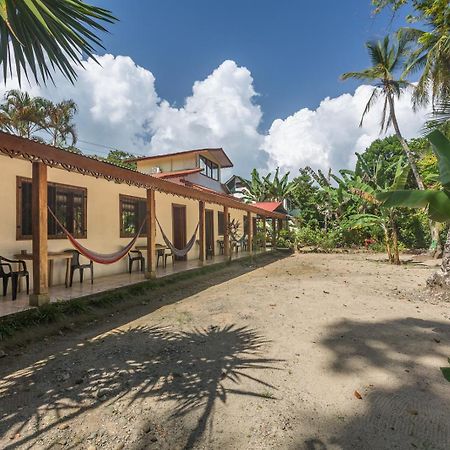 Yucca Beachfront Hotel Puerto Viejo de Talamanca Exteriör bild