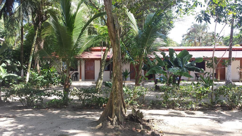 Yucca Beachfront Hotel Puerto Viejo de Talamanca Exteriör bild